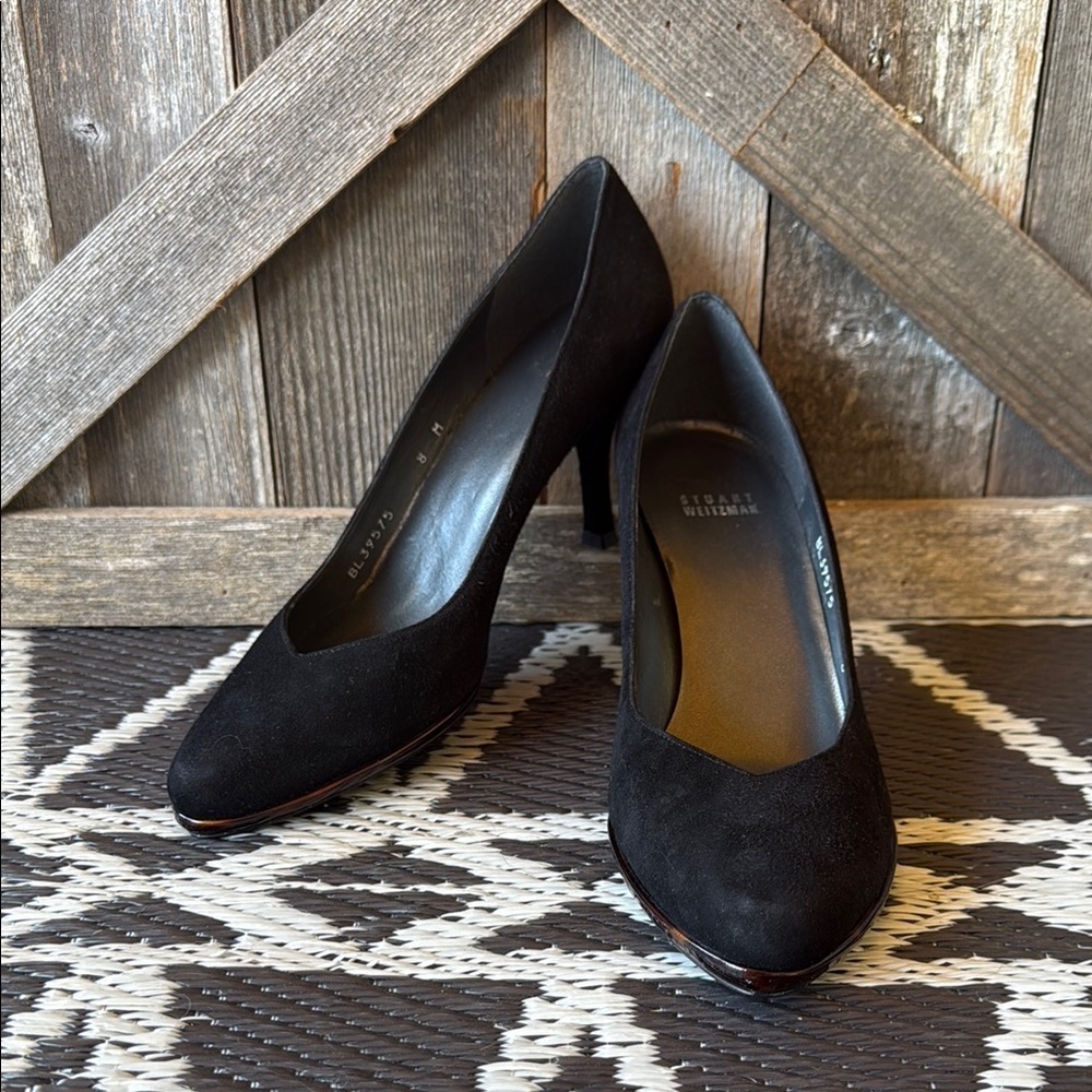 Stuart Weitzman | Suede Heels